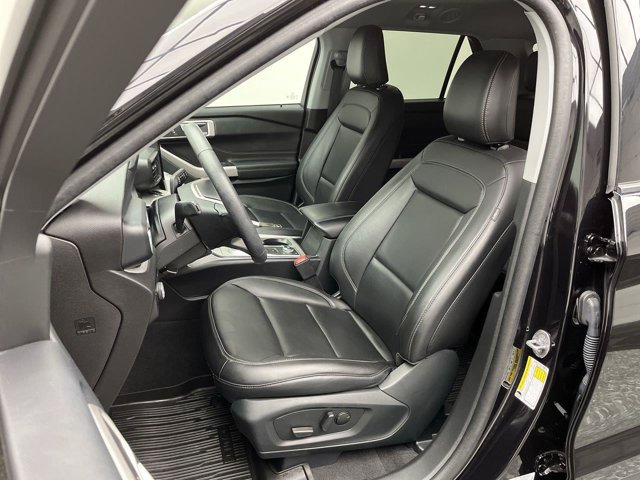 Certified 2024 Ford Explorer XLT w/ Equipment Group 202A AWD/4WD image 14
