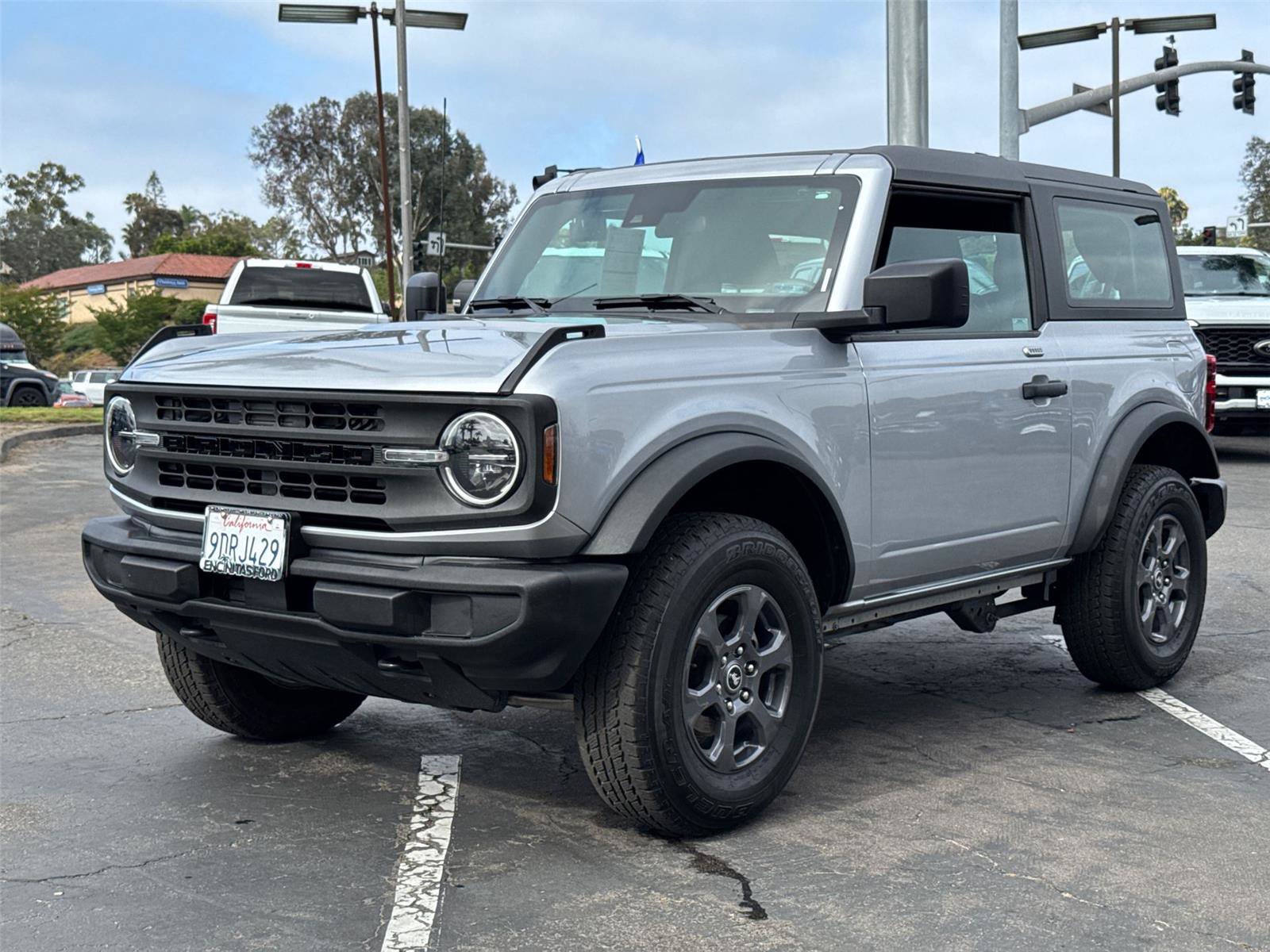 Certified 2023 Ford Bronco 2-Door AWD/4WD image 4