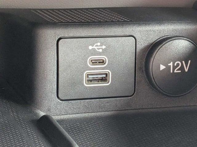 Certified 2025 Ford Escape SE w/ PHEV Premium Package image 24