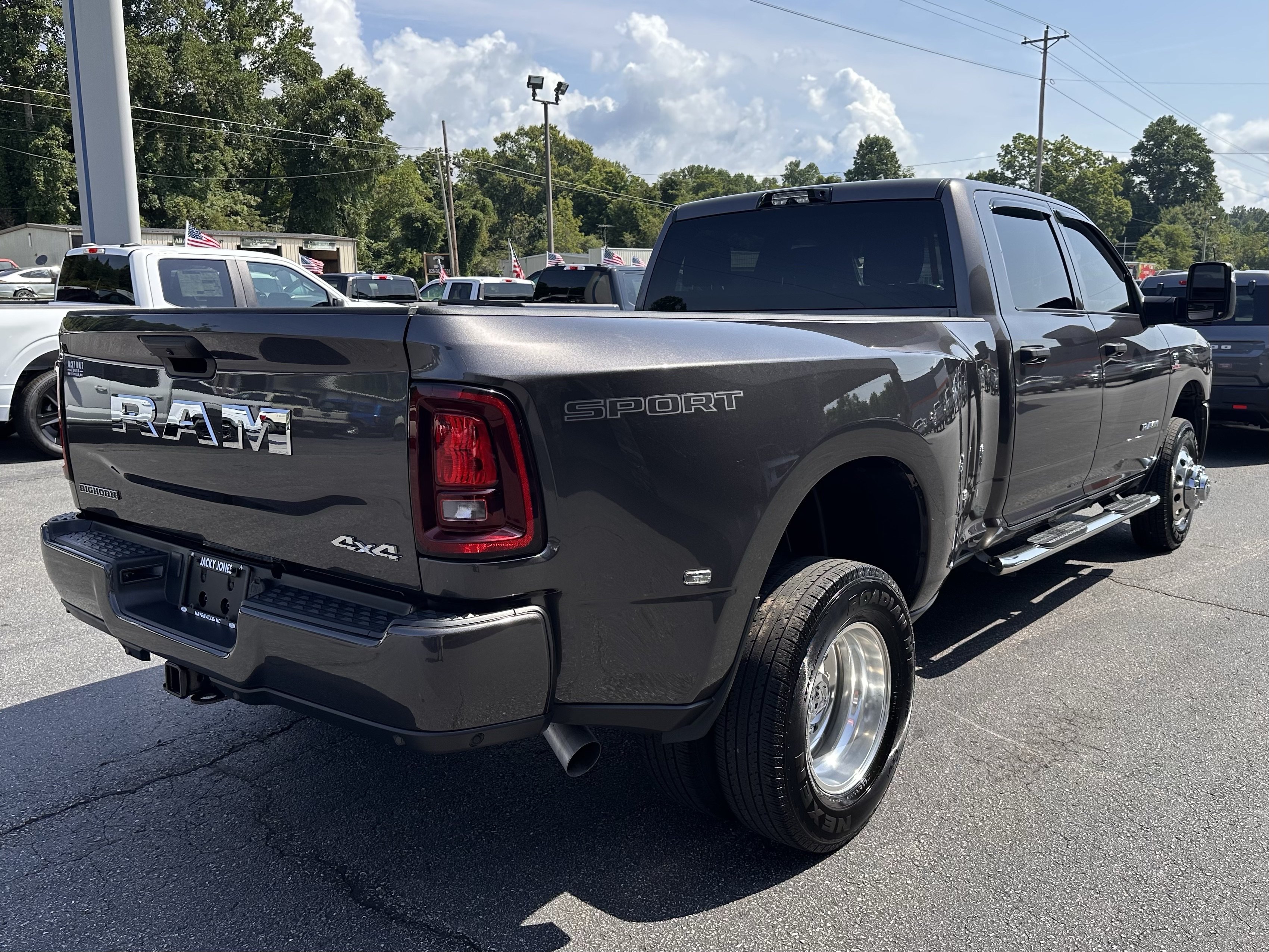 Used 2025 RAM 3500 Big Horn AWD/4WD image 6