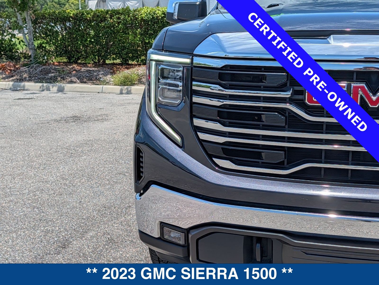 Used 2023 GMC Sierra 1500 SLT w/ SLT Premium Package AWD/4WD image 9