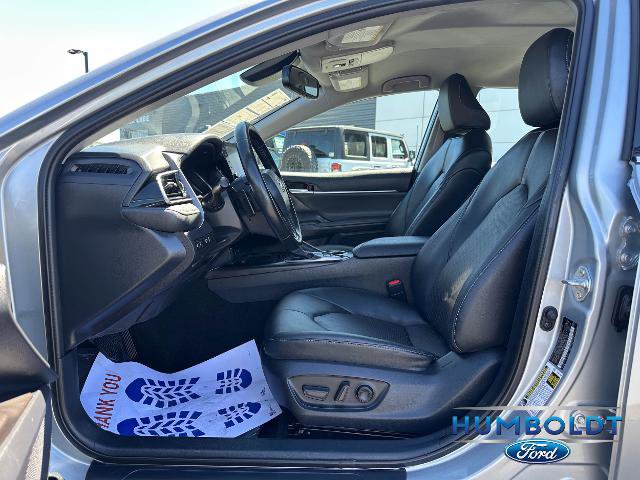 Used 2023 Toyota Camry XSE FWD image 13