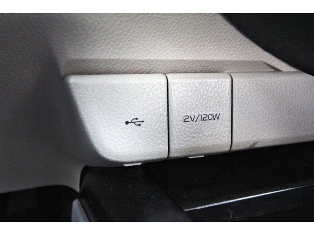 Used 2020 Toyota Camry LE image 25