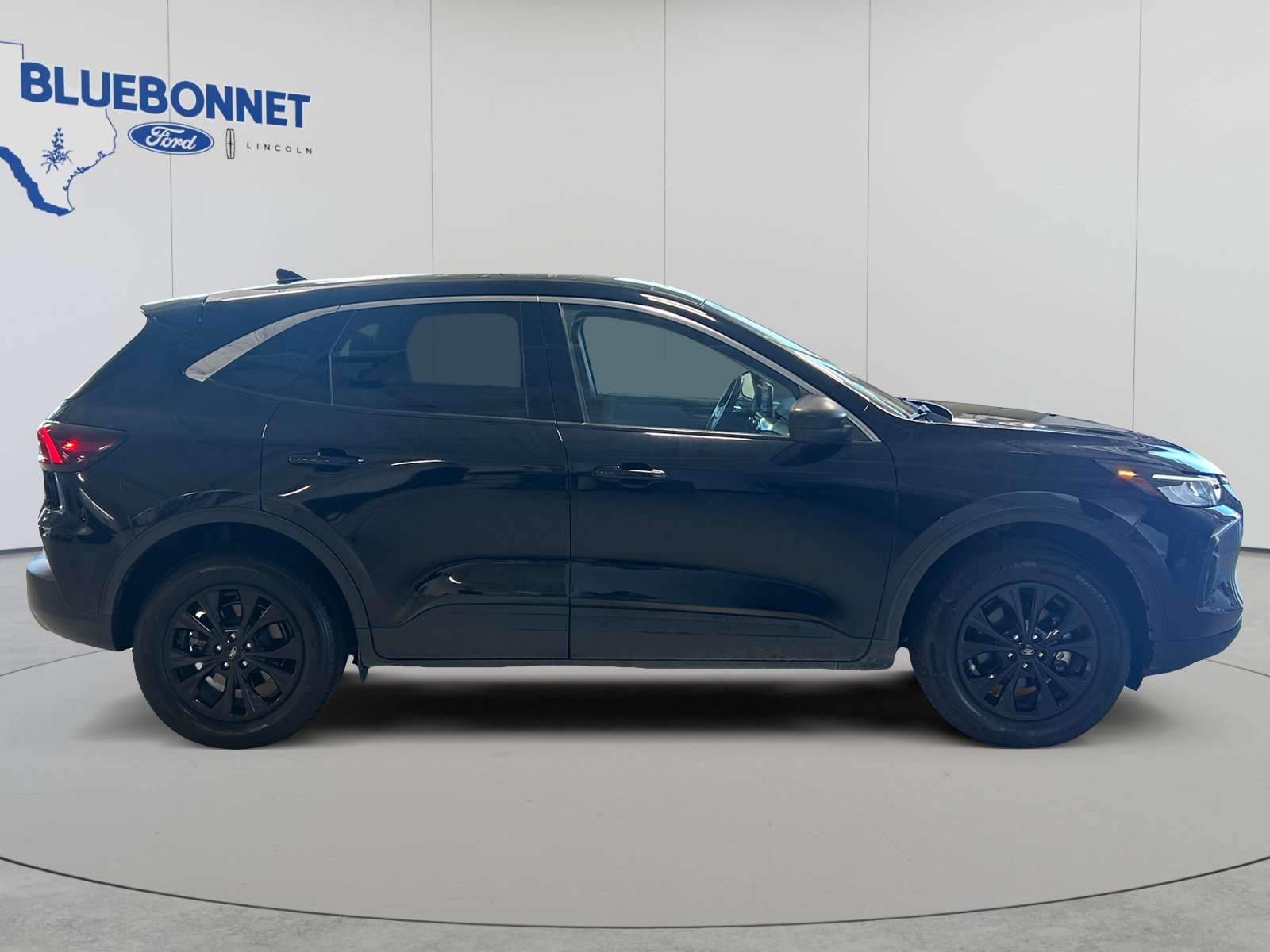 Certified 2024 Ford Escape Active AWD/4WD image 4