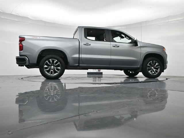 Used 2024 Chevrolet Silverado 1500 LT AWD/4WD image 36