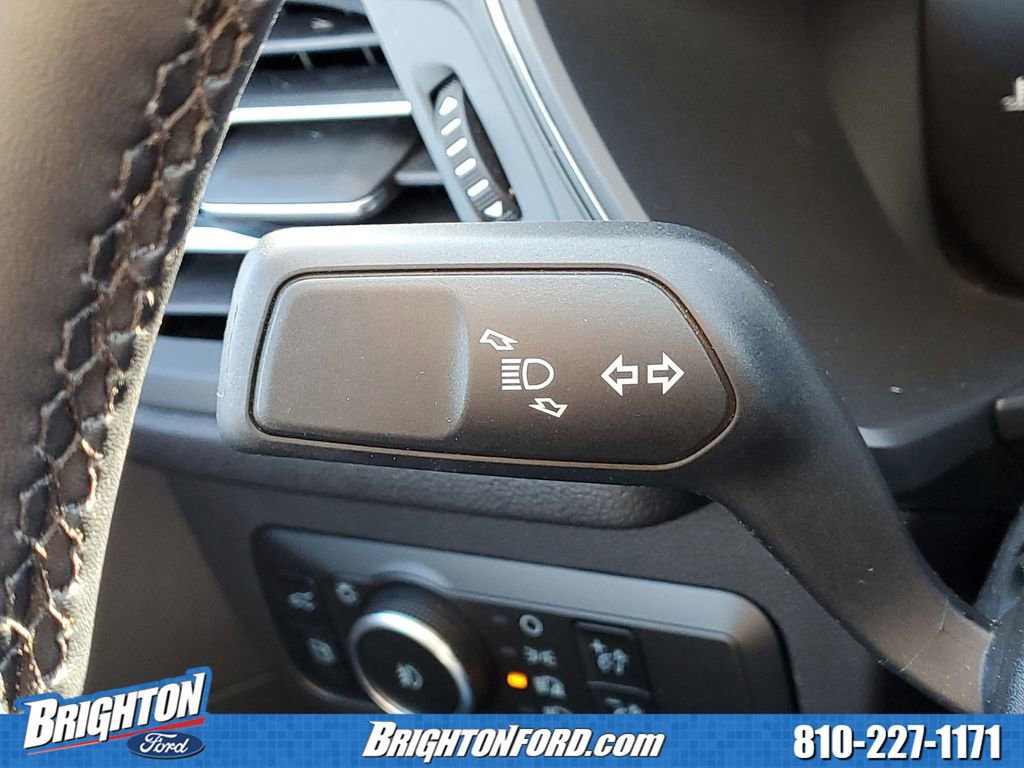 Certified 2025 Ford Escape SE FWD image 17