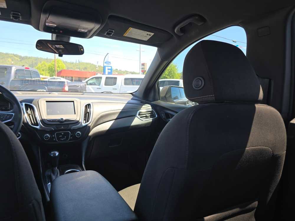 Used 2018 Chevrolet Equinox LT FWD image 14