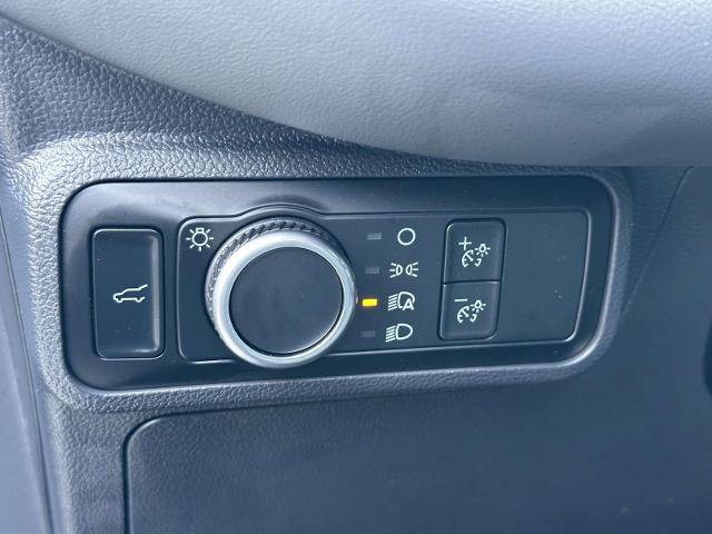 Certified 2025 Ford Explorer Active AWD/4WD image 19