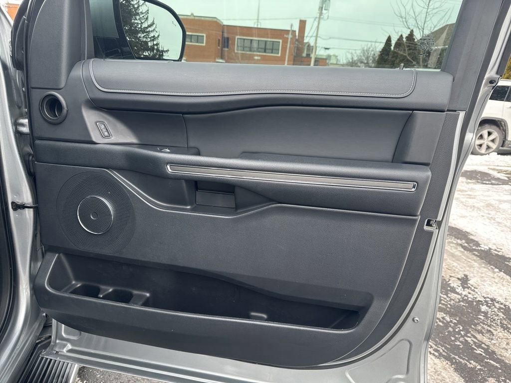 Certified 2022 Ford Expedition Max XLT image 30