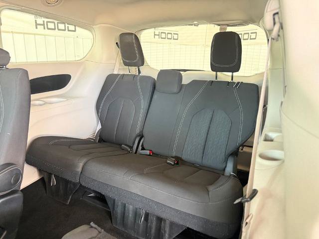 Used 2023 Chrysler Voyager LX FWD image 10
