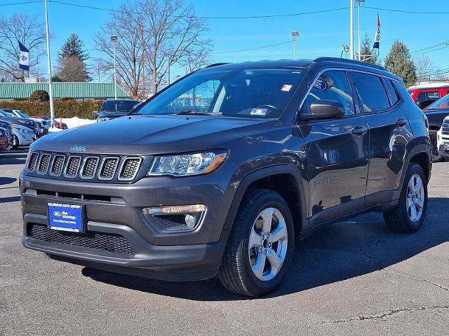 Used 2020 Jeep Compass Latitude w/ Cold Weather Group AWD/4WD image 3