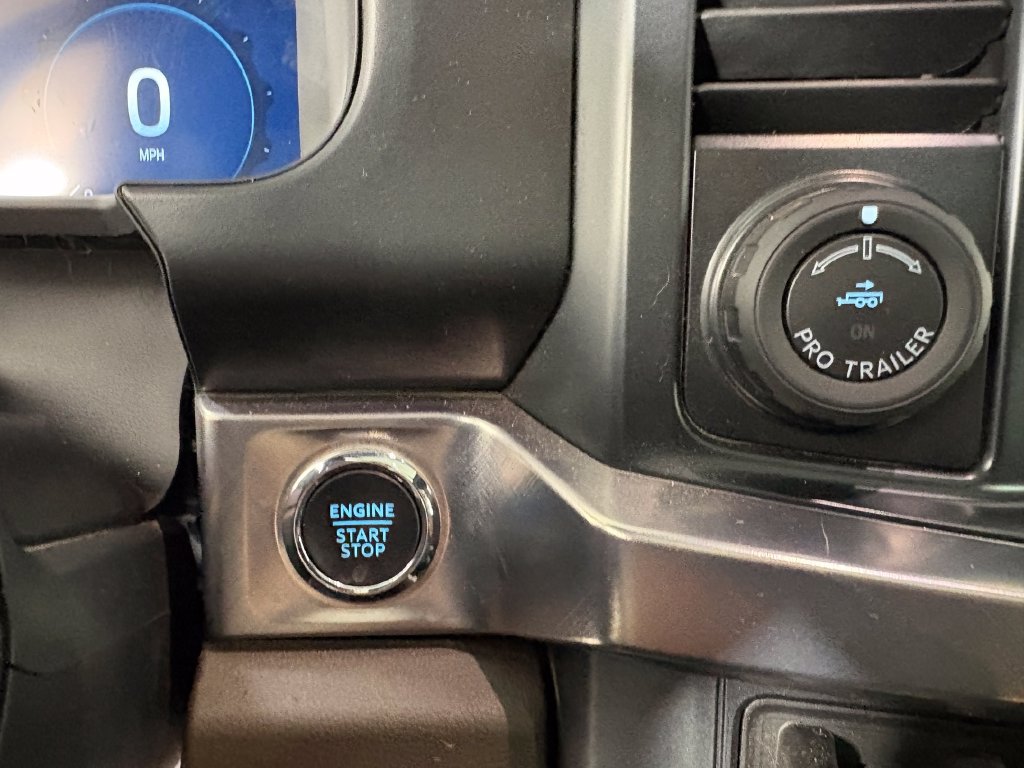 Certified 2025 Ford F250 King Ranch AWD/4WD image 42