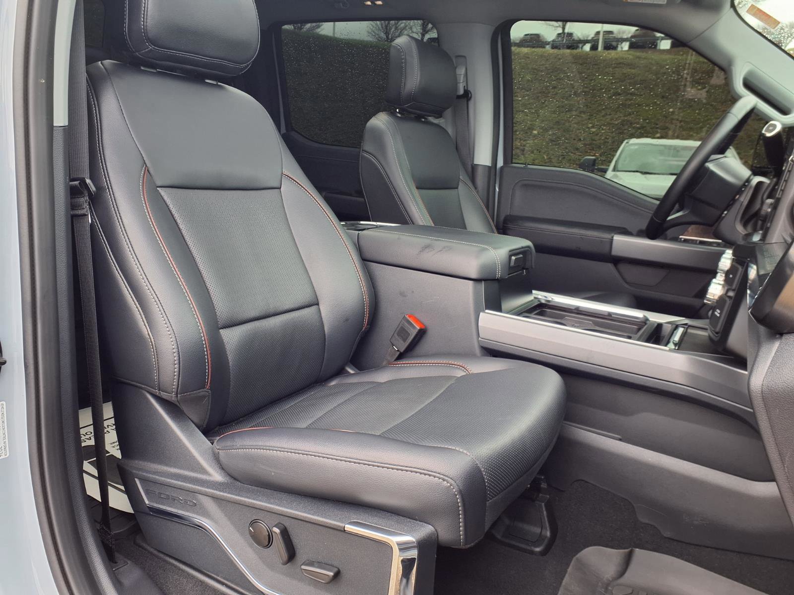 Certified 2024 Ford F250 Lariat w/ Lariat Ultimate Package image 9