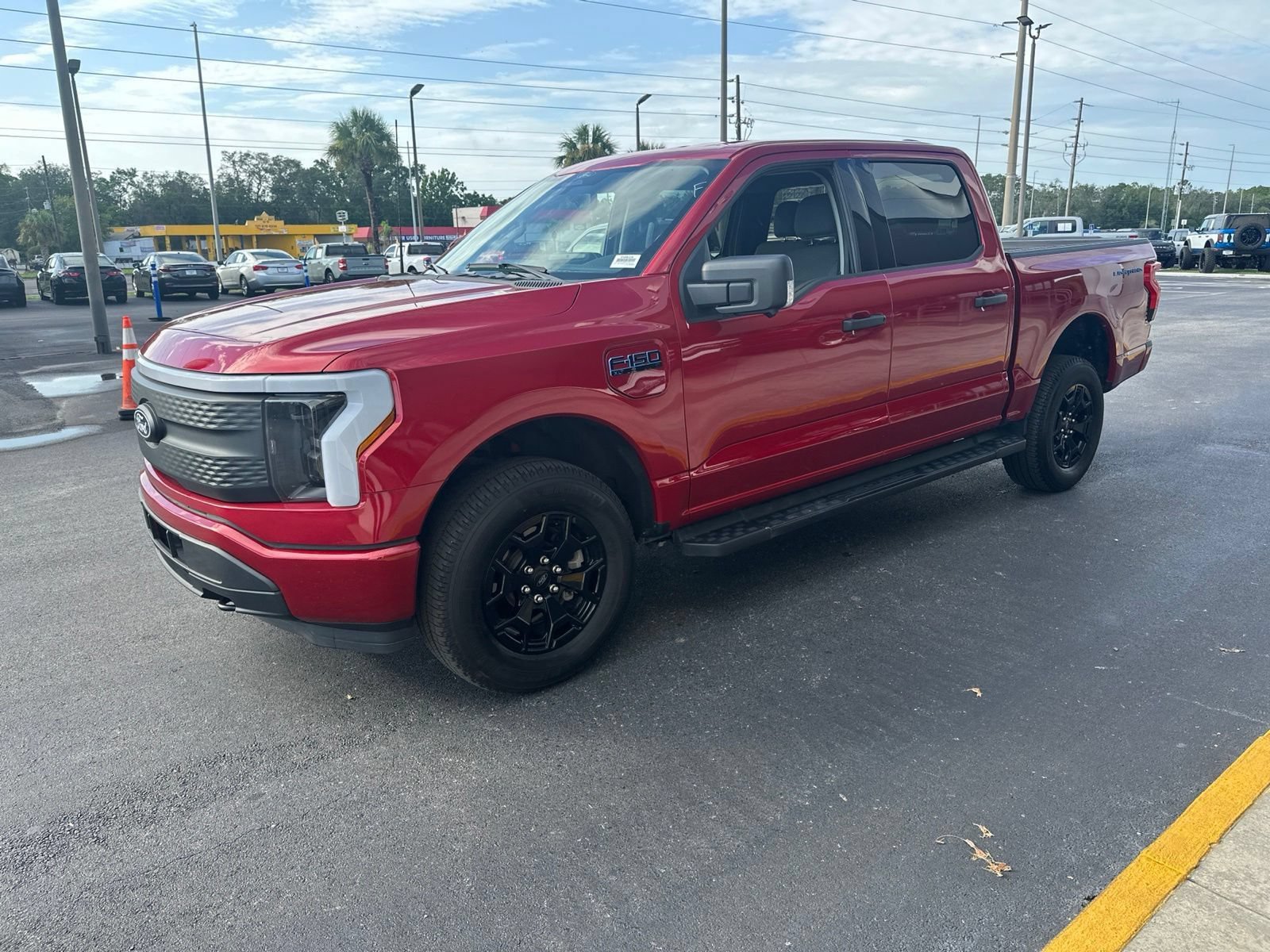 Certified 2025 Ford F150 Lightning XLT AWD/4WD image 9