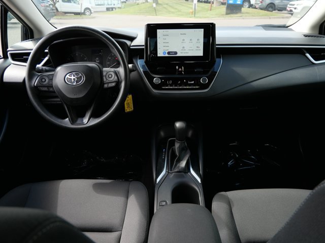 Used 2025 Toyota Corolla LE FWD image 18