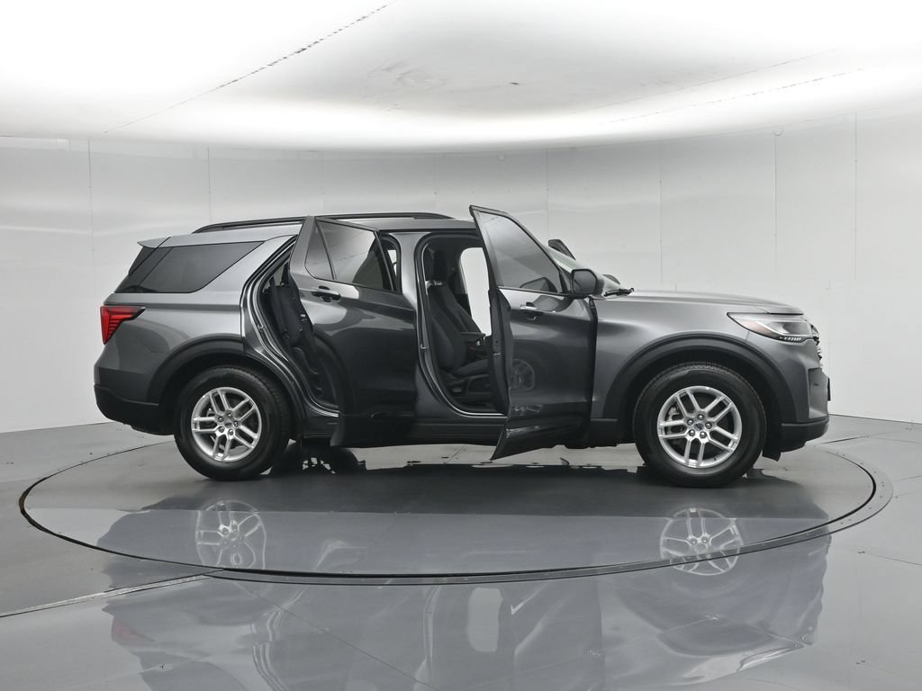 Certified 2025 Ford Explorer Active RWD image 37