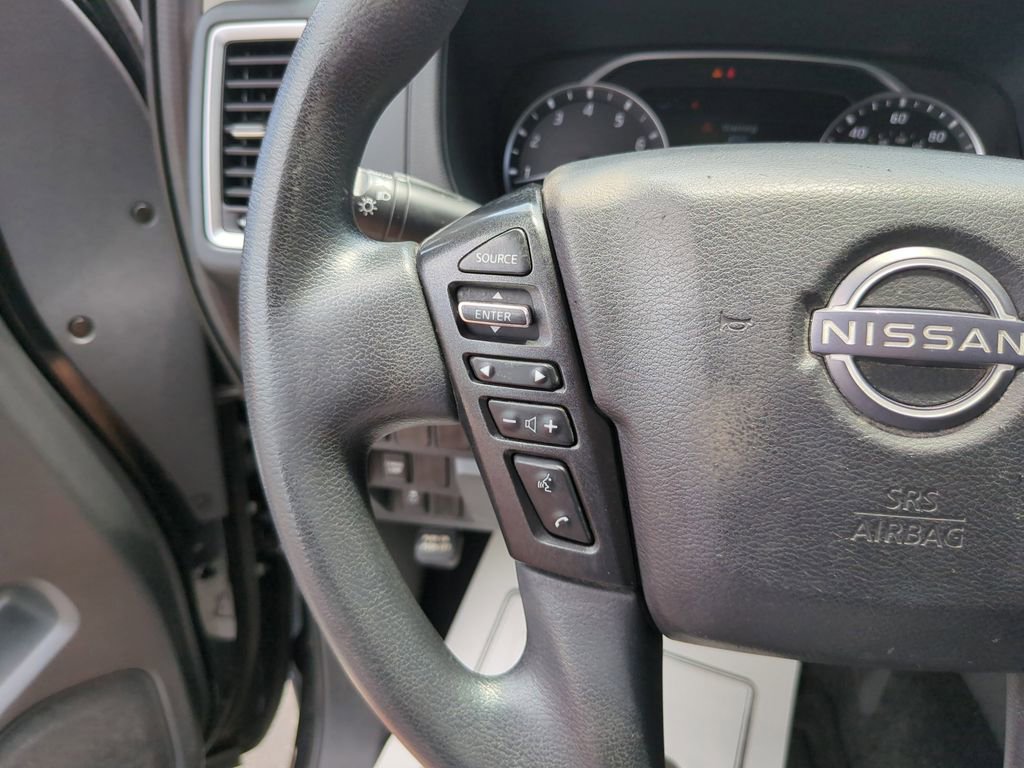 Used 2022 Nissan Frontier SV w/ Technology Package RWD image 28