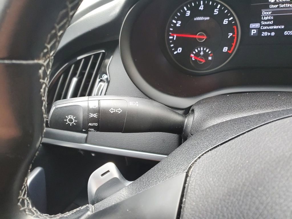 Used 2018 Kia Stinger Base image 17