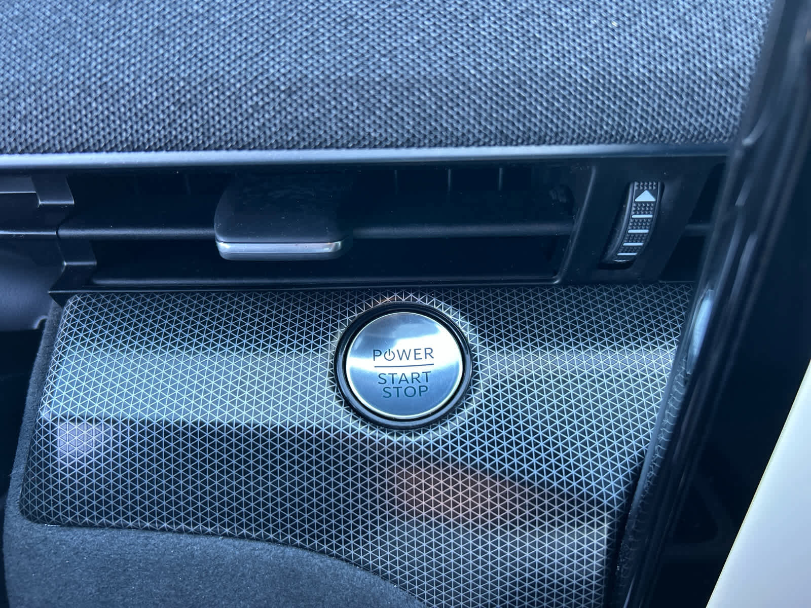 Certified 2025 Ford Mustang Mach-E GT image 35