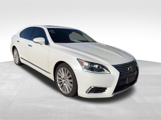 Used 2017 Lexus LS 460 AWD w/ Comfort Package image 12