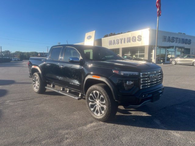 Used 2023 GMC Canyon Denali AWD/4WD image 1