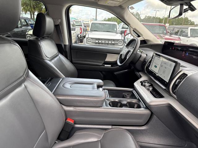Certified 2025 Ford Expedition Active AWD/4WD image 19