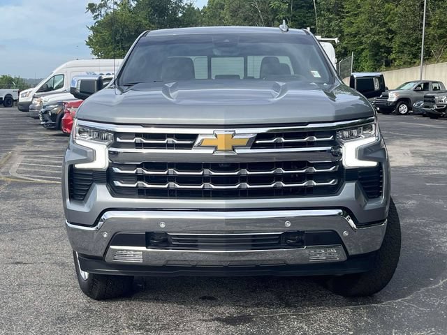 Used 2023 Chevrolet Silverado 1500 LTZ w/ LTZ Premium Package AWD/4WD image 9