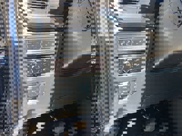 Certified 2024 Ford F150 Lariat image 41