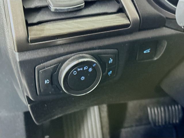 Certified 2017 Ford Fusion SE w/ Equipment Group 202A image 16