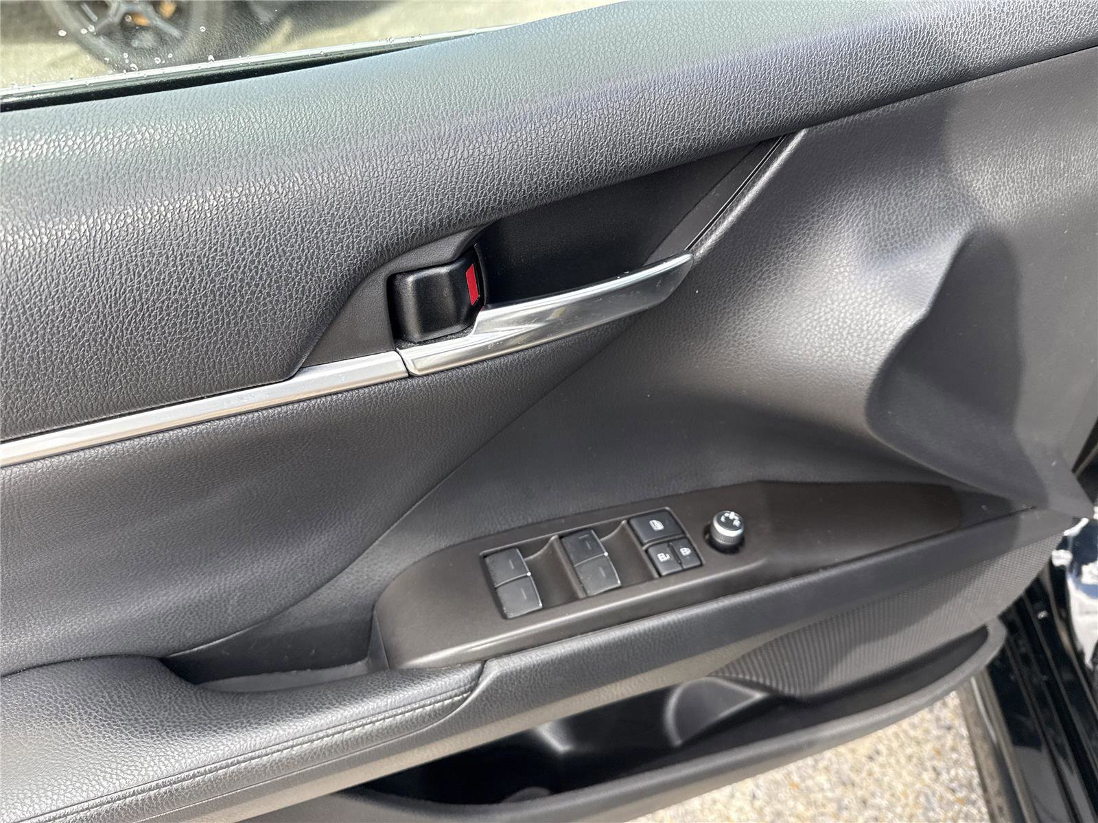 Used 2021 Toyota Camry XSE image 23