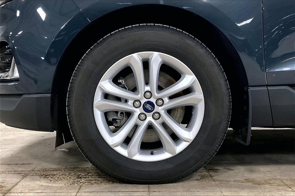 Certified 2019 Ford Edge SEL w/ Equipment Group 201A image 9