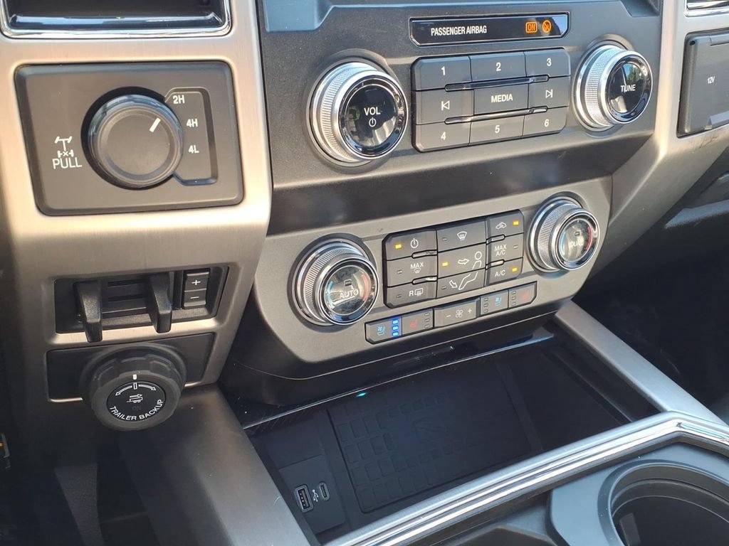 Certified 2021 Ford F350 Platinum w/ FX4 Off-Road Package AWD/4WD image 12