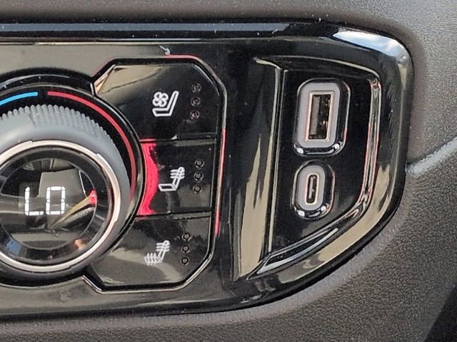 Used 2025 Chevrolet Silverado 2500 ZR2 w/ ZR2 Bison Edition image 26