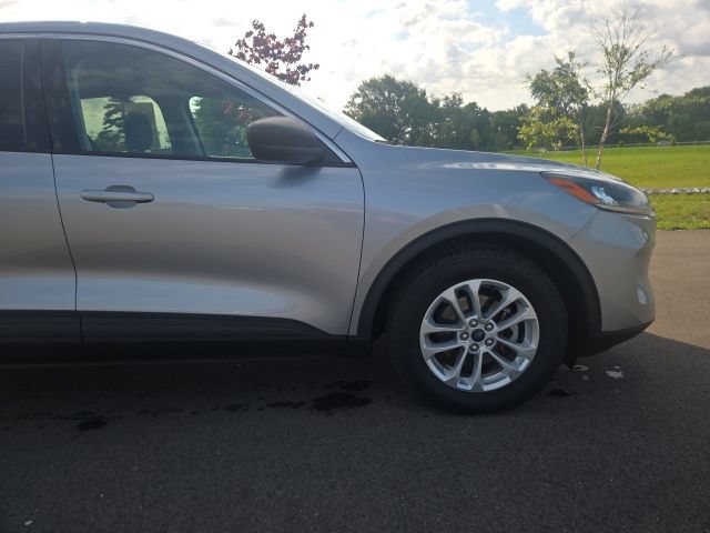 Certified 2022 Ford Escape SE FWD image 4