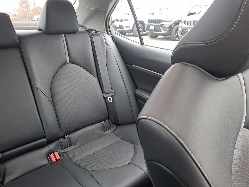 Used 2021 Toyota Camry XSE image 14