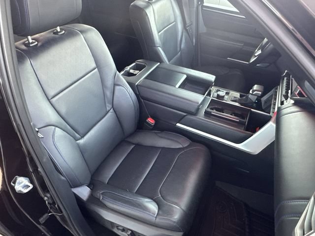 Used 2025 Toyota Tundra Platinum AWD/4WD image 28
