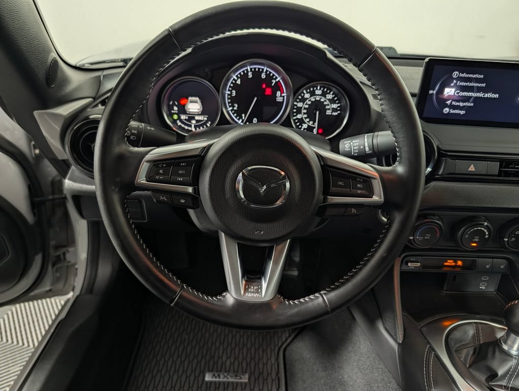 Used 2024 MAZDA MX-5 Miata RF Club w/ Weather Package RWD image 15