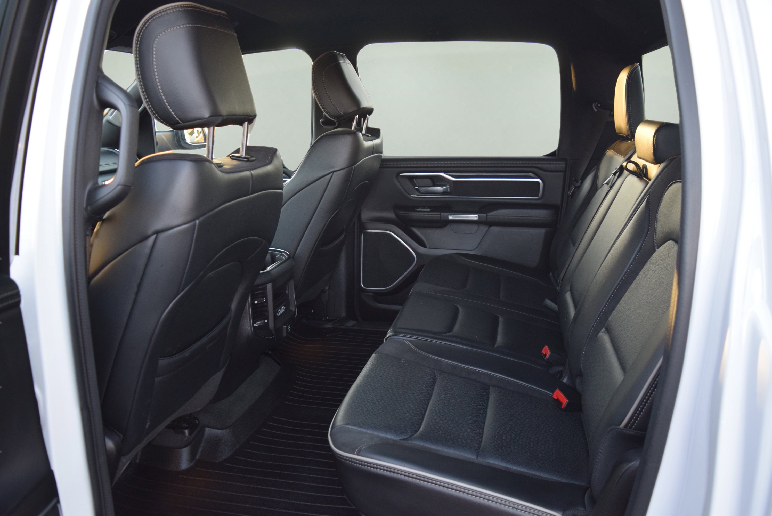 Used 2023 RAM 1500 Laramie image 7