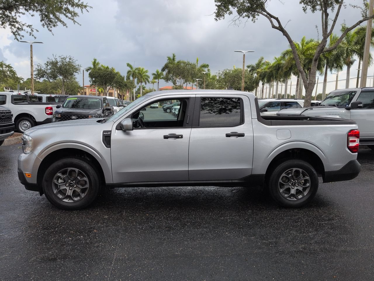 Certified 2022 Ford Maverick XLT w/ XLT Luxury Package FWD image 7