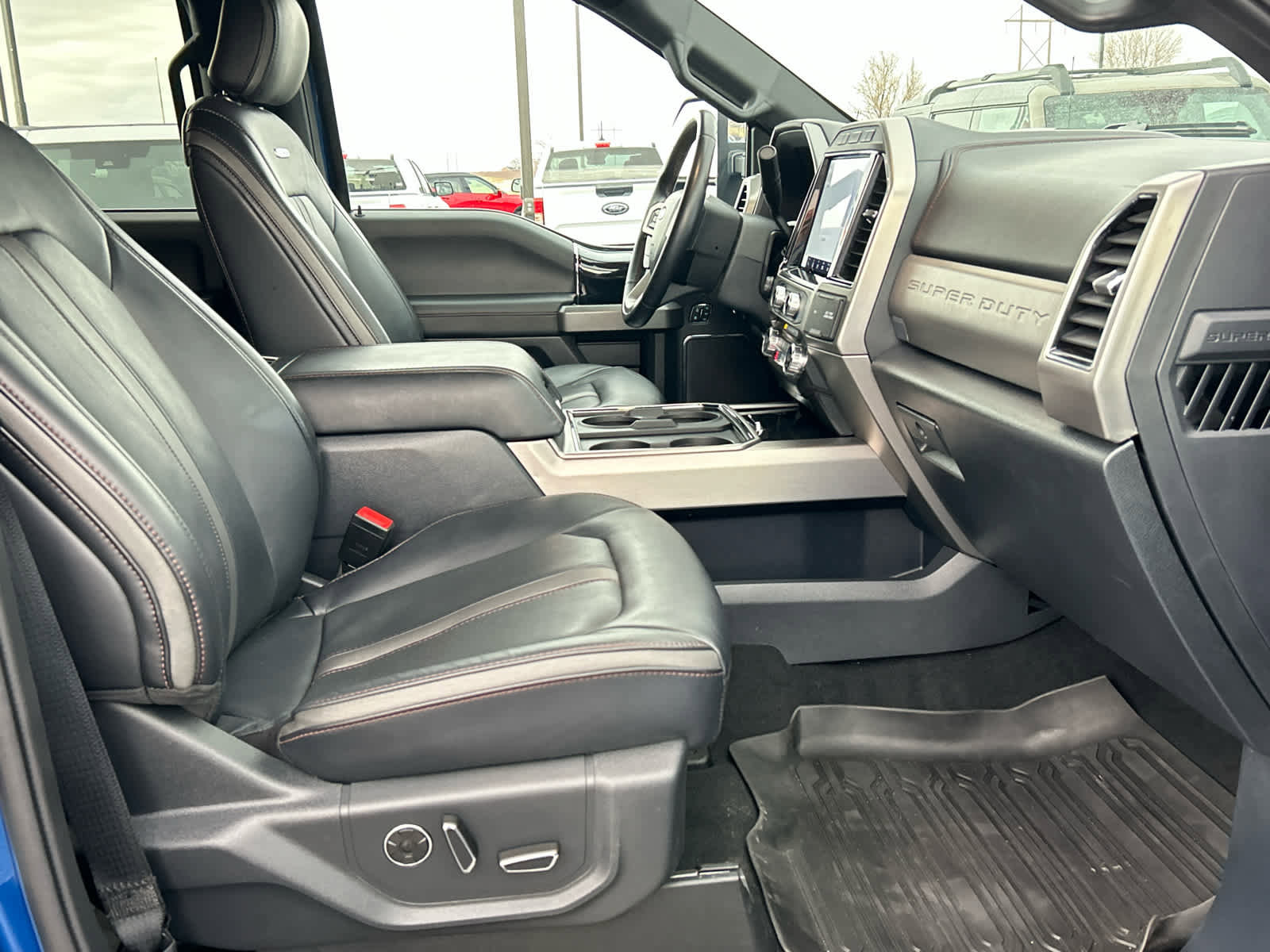 Certified 2022 Ford F350 Platinum image 17