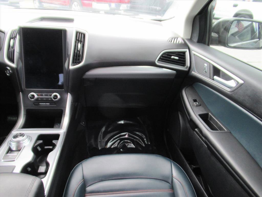Certified 2022 Ford Edge SEL w/ Sport Appearance Package image 15