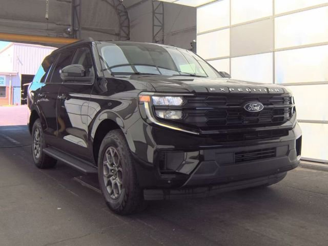 Certified 2025 Ford Expedition Active RWD image 4