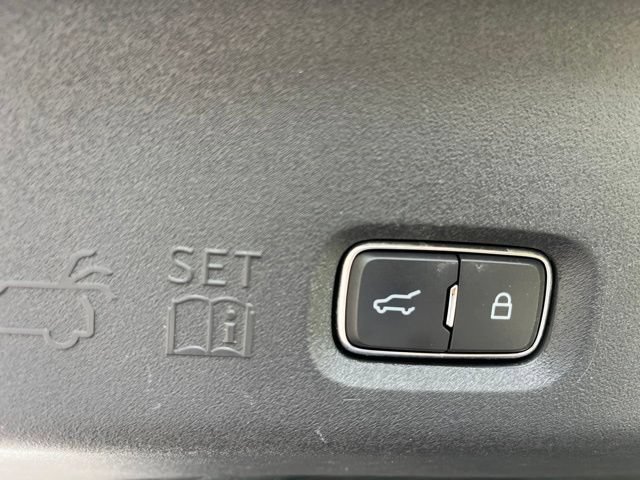 Certified 2025 Ford Expedition Active AWD/4WD image 13