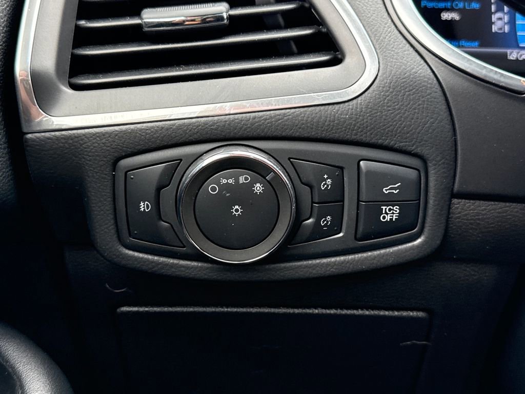 Certified 2020 Ford Edge Titanium w/ Class II Trailer Tow Package image 23