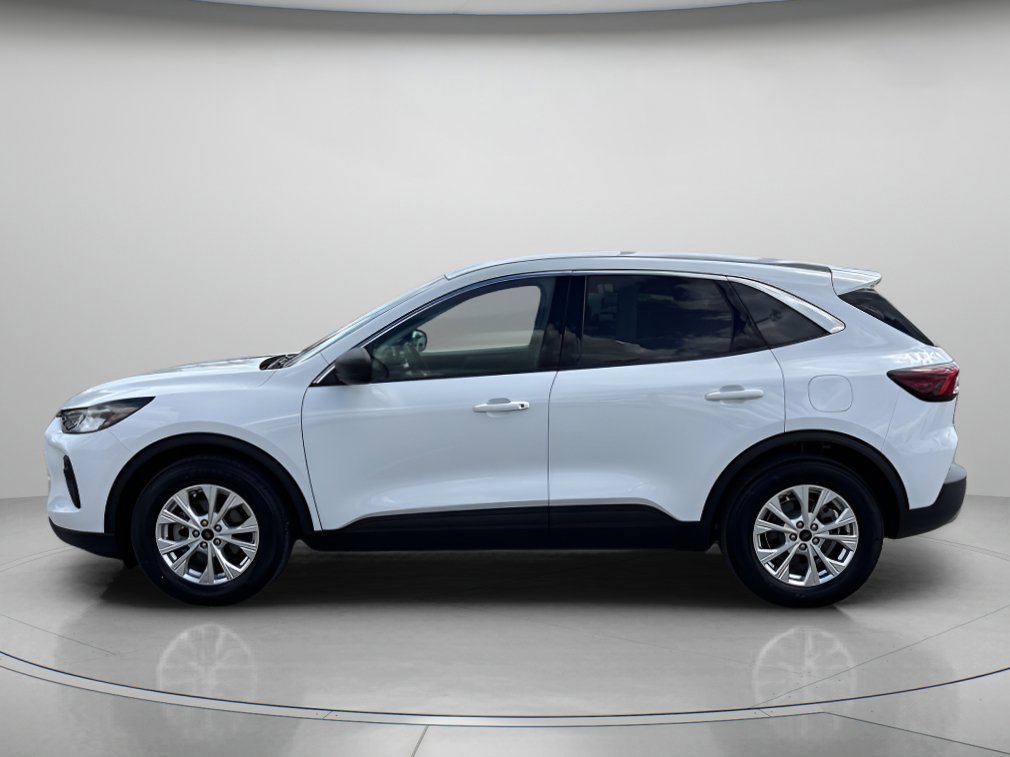 Certified 2024 Ford Escape Active FWD image 2