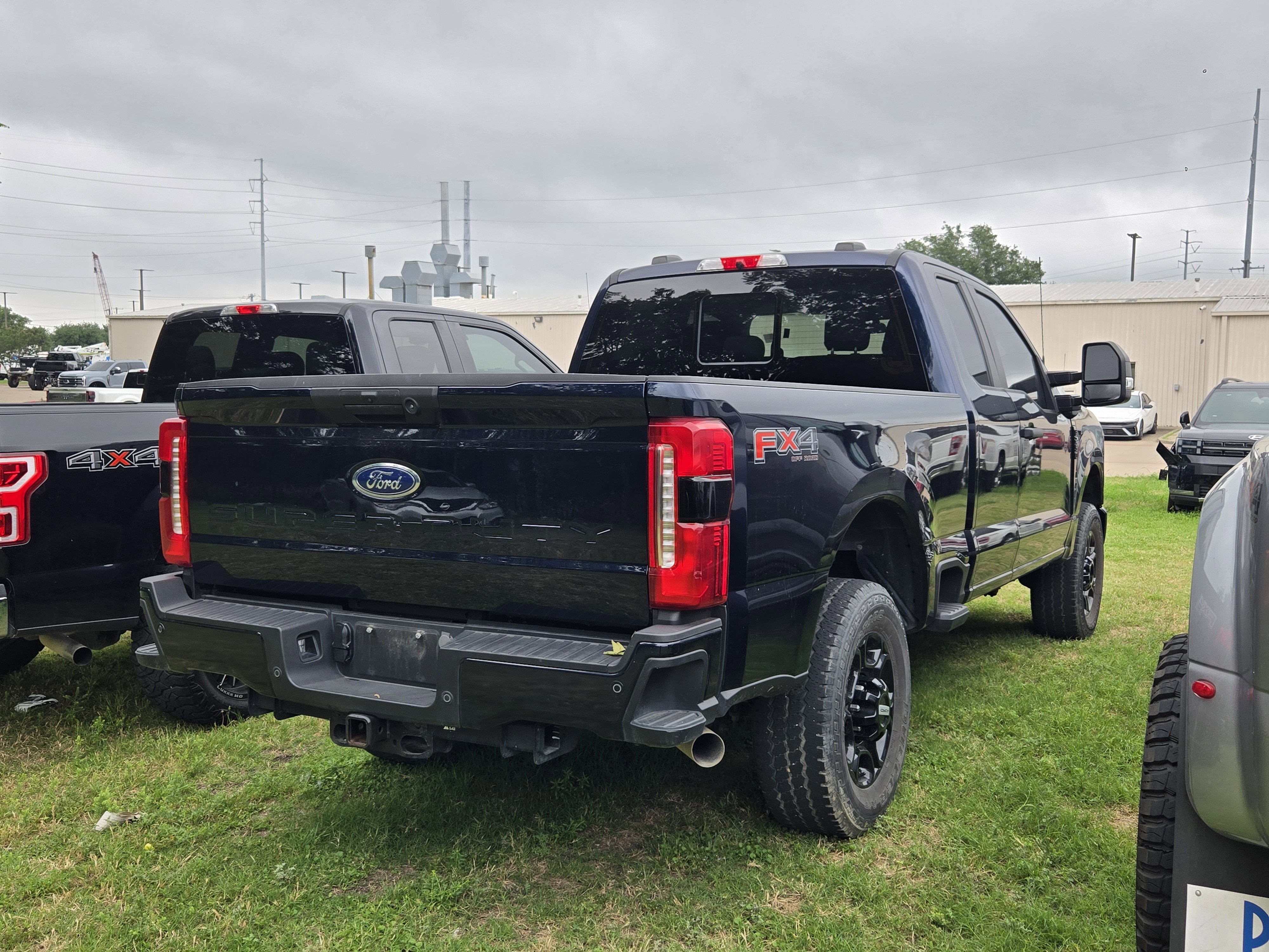 Certified 2023 Ford F250 XL w/ STX Appearance Package AWD/4WD image 4