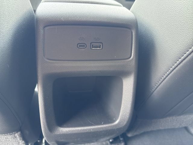 Used 2025 Chevrolet Trax LT w/ LT Convenience Package FWD image 23