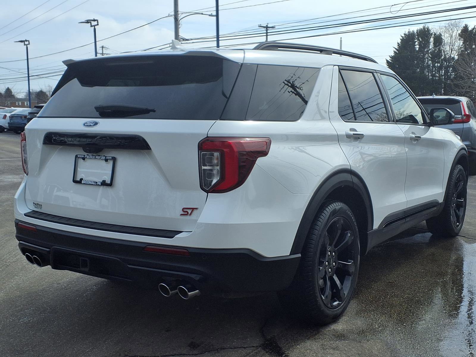 Certified 2023 Ford Explorer ST w/ Equipment Group 401A image 5