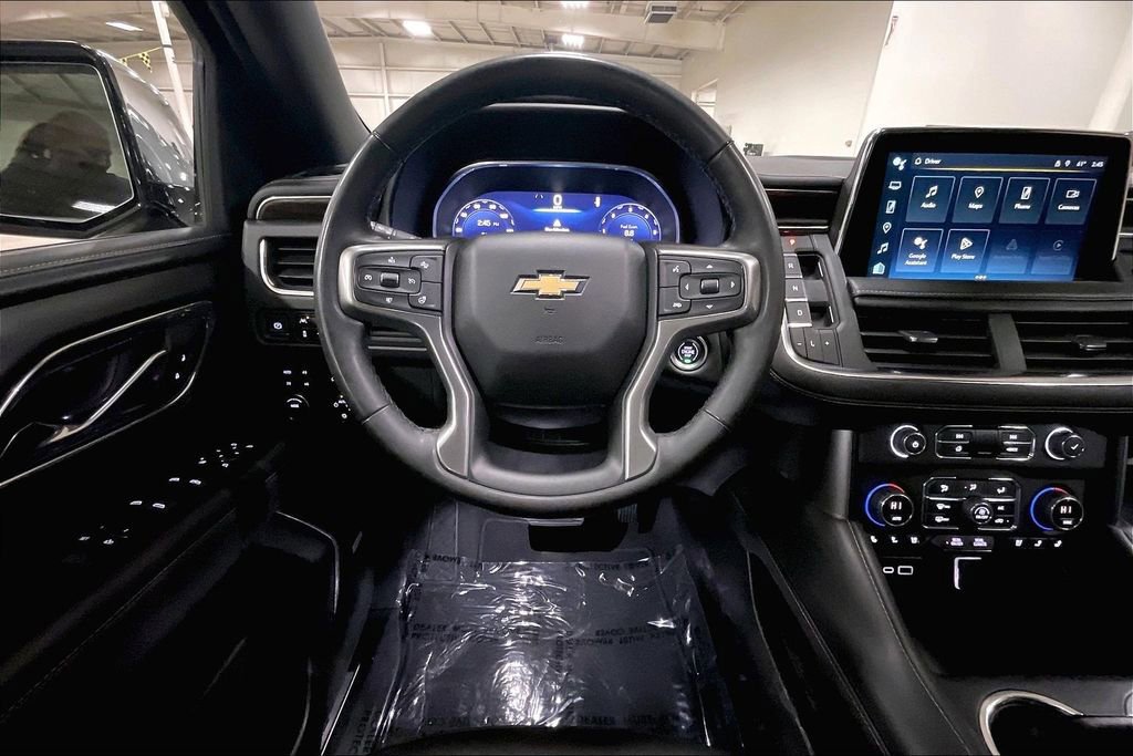 Used 2023 Chevrolet Suburban Premier image 7