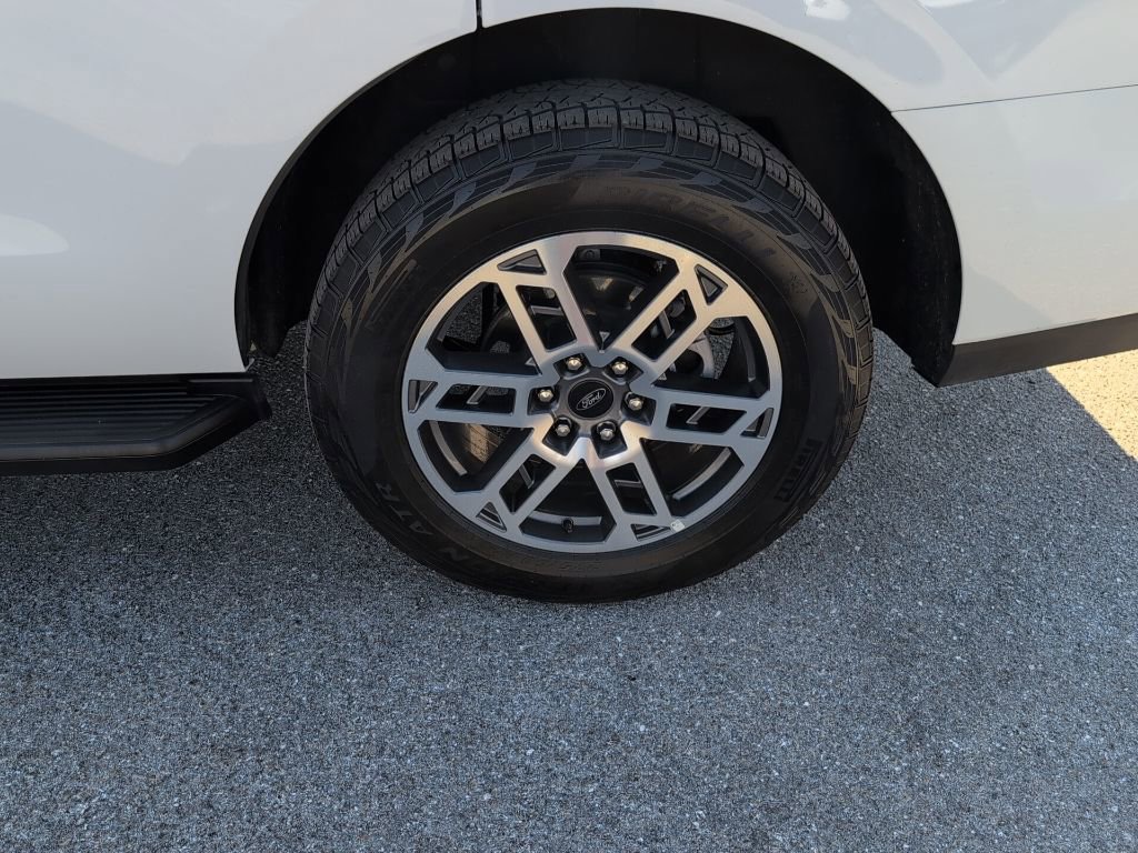 Certified 2025 Ford Expedition Active image 16